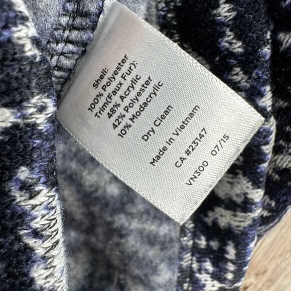 T By Talbots Vest‎ Womens M Navy White Snowflake Faux Fur Hood Nordic Warm Cozy - Picture 6 of 6